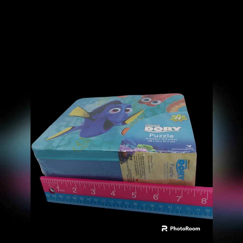 Disney Pixar Finding Dory 24 Piece Puzzle In Lunchbox Style Case NWOT